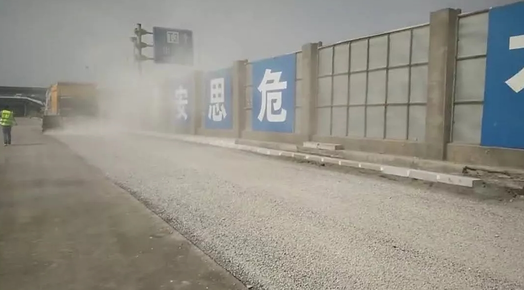永兴集团同步车助力西安机场、北京城郊路面建设